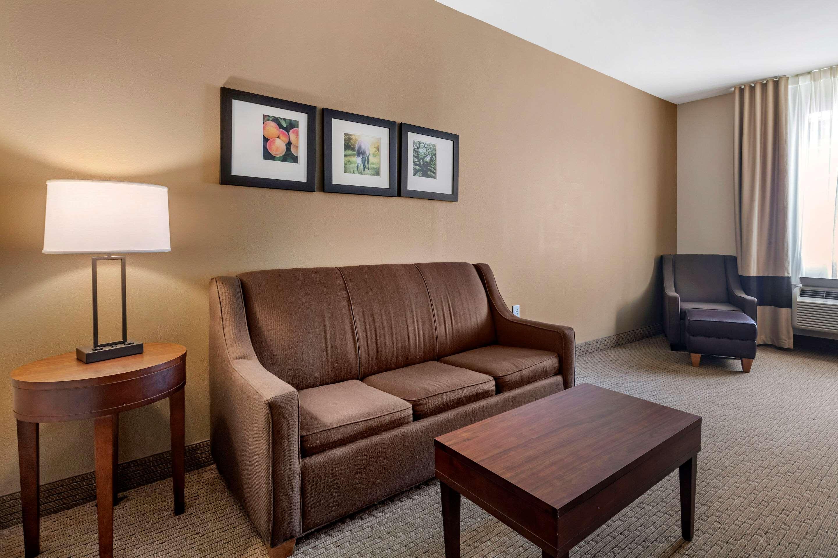 Comfort Inn&Suites Villa Rica Esterno foto