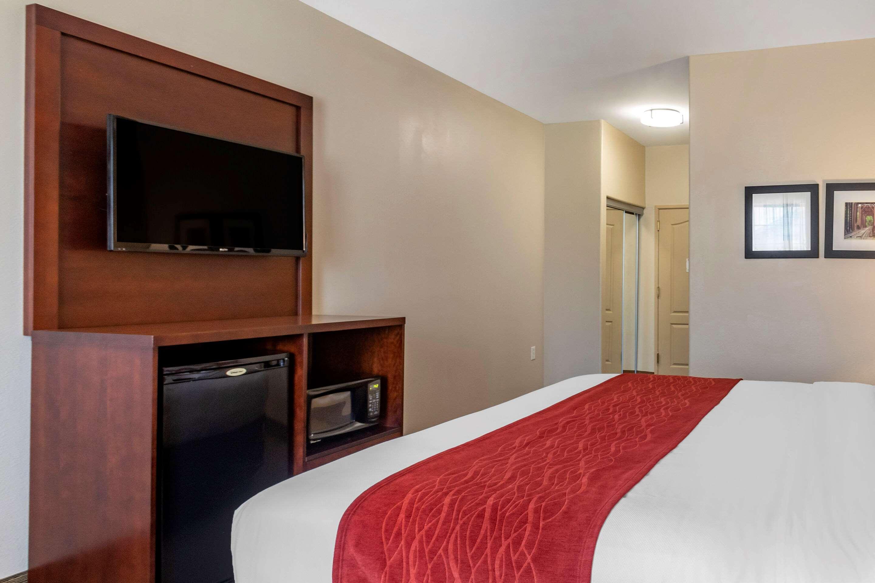Comfort Inn&Suites Villa Rica Esterno foto